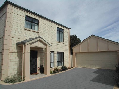 Free Standing Townhouse! Picture