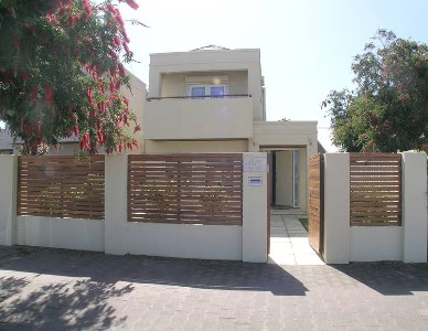 SENSATIONAL EXECUTIVE FAMILY HOME - WEST OF BRIGHTON ROAD Picture SENSATIONAL EXECUTIVE FAMILY HOME - WEST OF BRIGHTON ROAD Picture