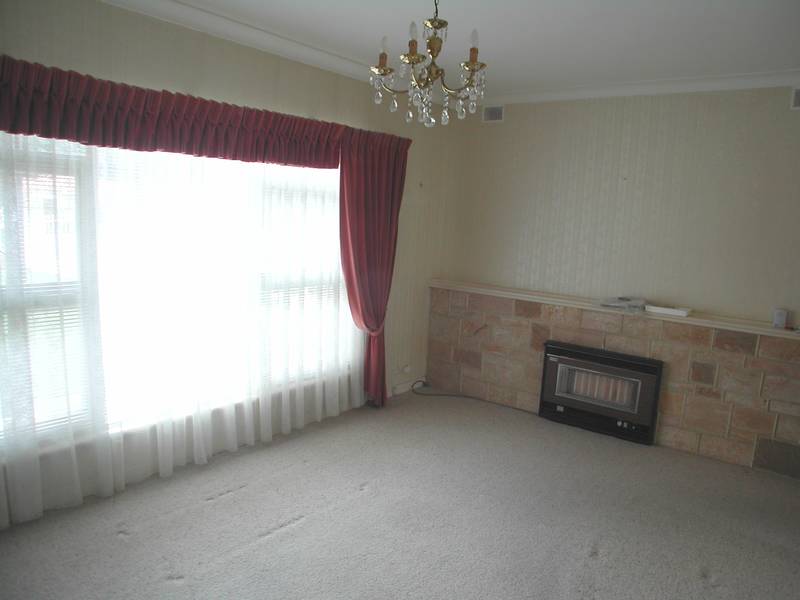 Large Family Home! Picture 3