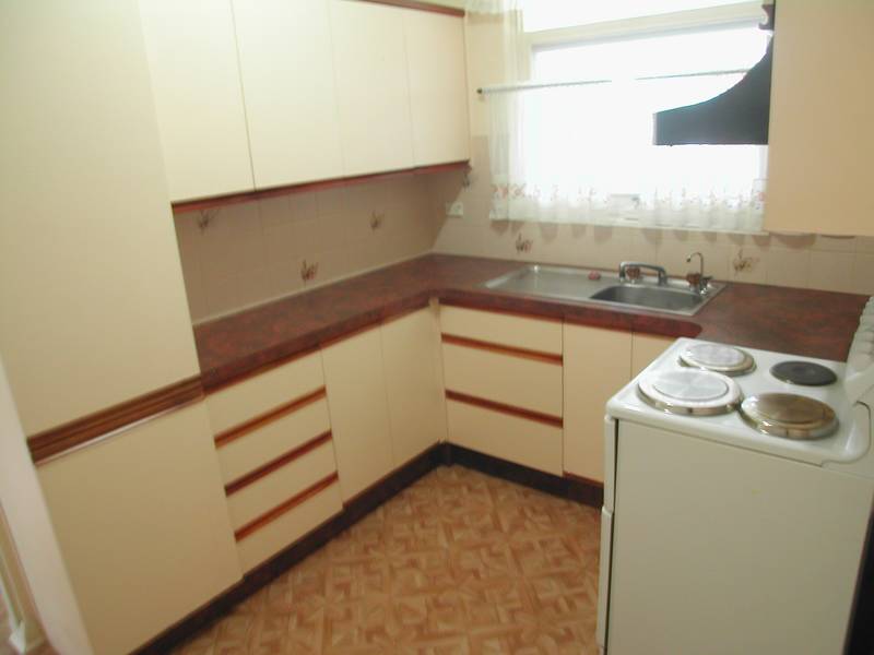 Large Family Home! Picture 2