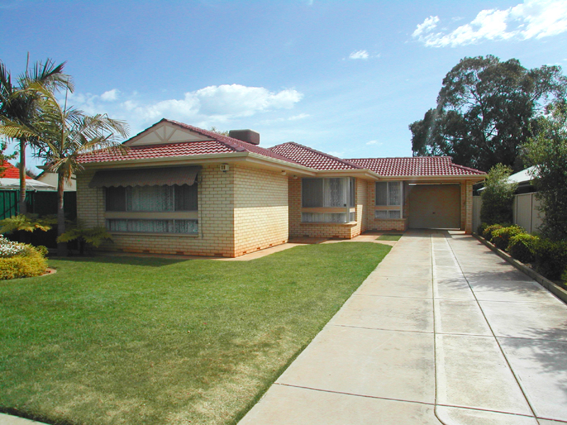 A Touch Of Charachter and Positioned Perfectly! Picture 1