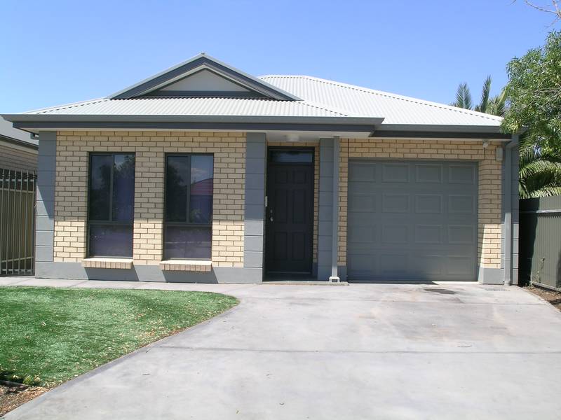 Young, Spacious and Waiting For You! Picture 1