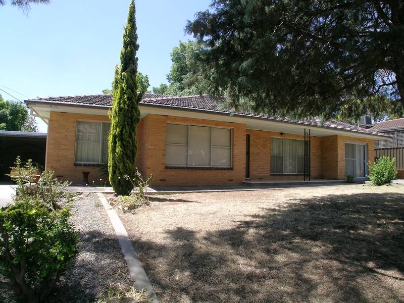 Amazing Potential - Superb Location Picture 1