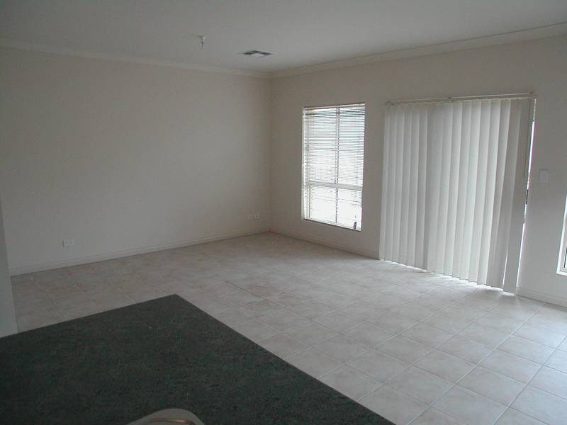 Absolutely Stunning! Picture 3