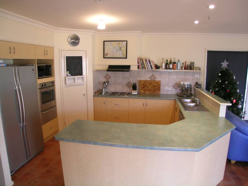 A Palace for the King and Queen! Picture 2