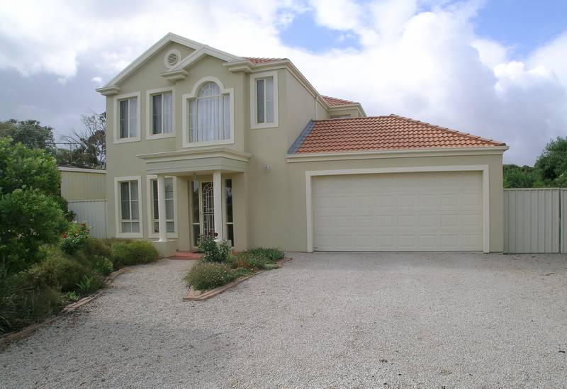 A Palace for the King and Queen! Picture 1