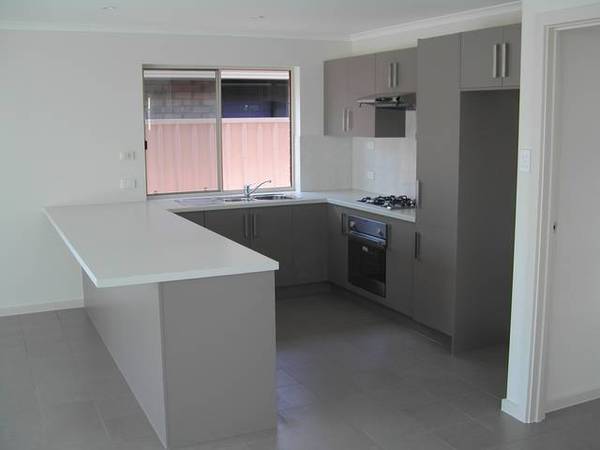 Stylish and Modern - With comfort and Convenience in Mind! Picture 2