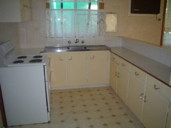 DON'T LET THIS ONE PASS!!!! Picture 3