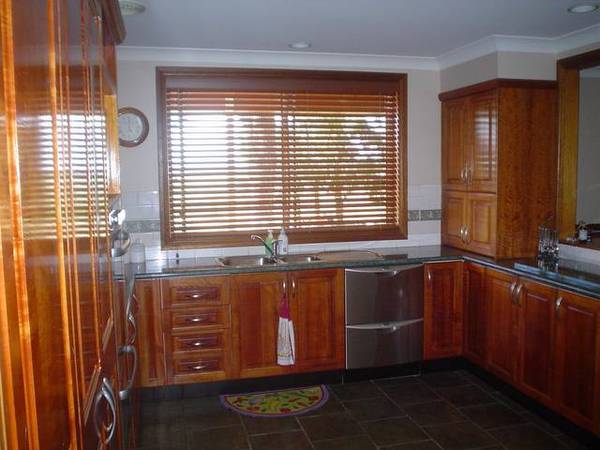 Country Lifestyle - 28 Acres - 10Minutes from Town Picture 3