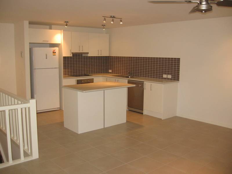 FULLY RENOVATED UNIT! Picture
