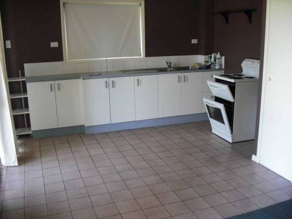 ROOMY DUPLEX LIVING Picture 2