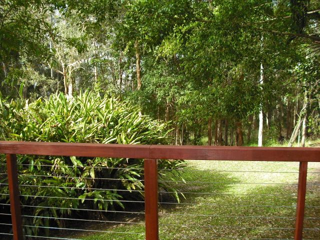 LAKESIDE LIVING Picture 2