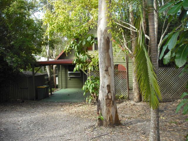 LAKESIDE LIVING Picture 1