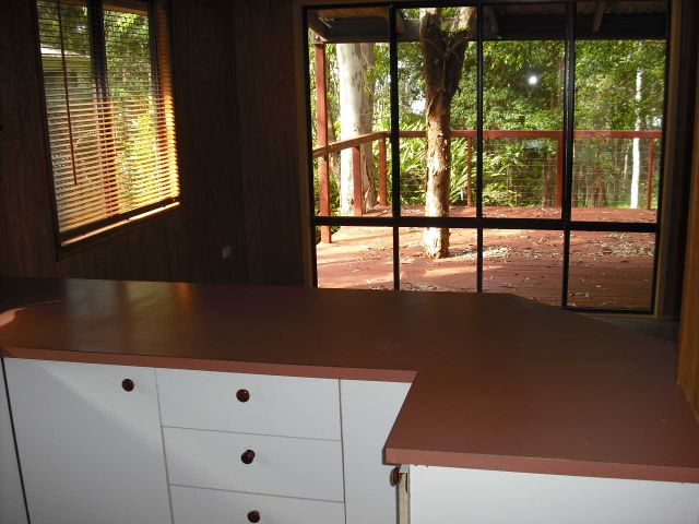 LAKESIDE LIVING Picture 3