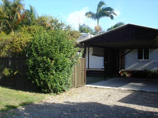 HOLIDAY LIVING Picture HOLIDAY LIVING Picture