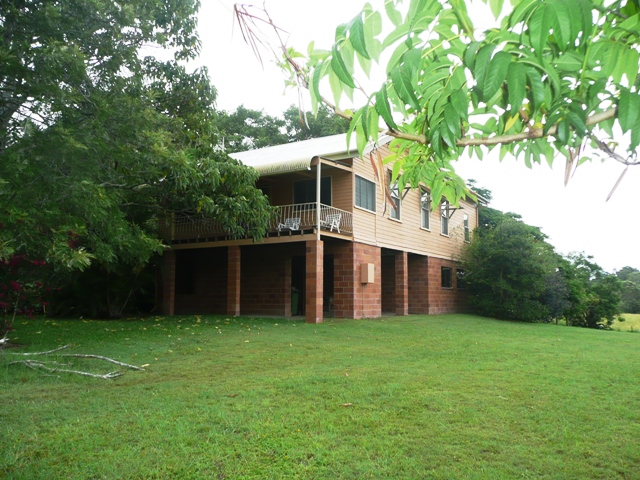 COUNTRY CHARM Picture 1