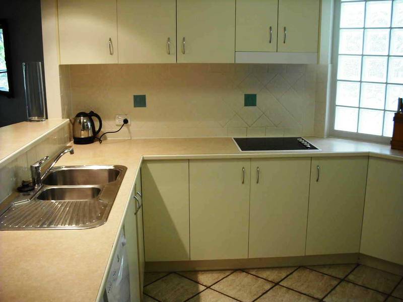 STUNNING FULLY FURNISHED APARTMENT Picture