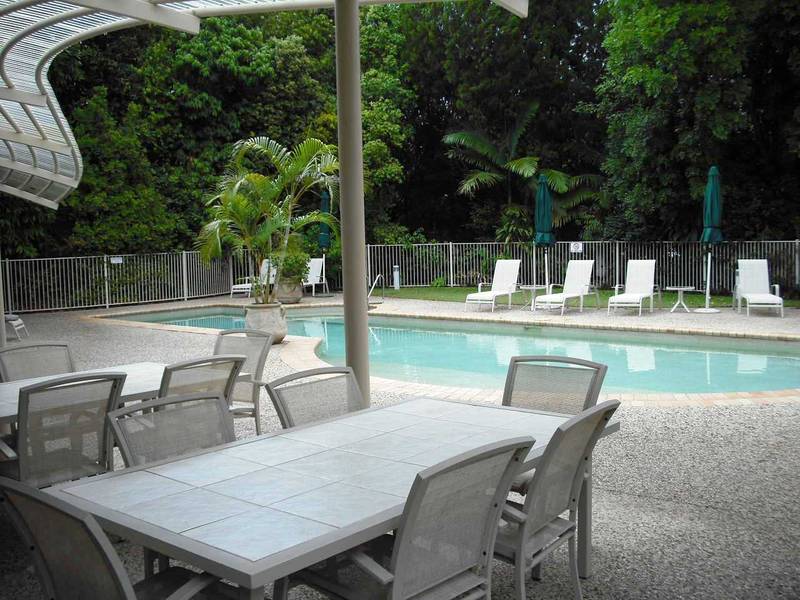 STUNNING FULLY FURNISHED APARTMENT Picture