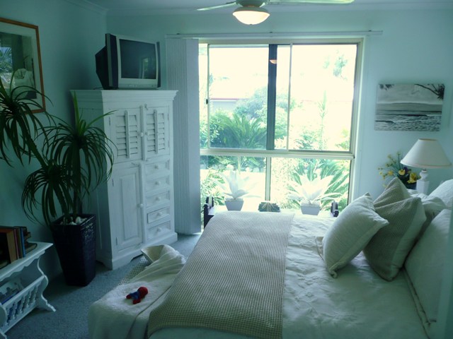 GARDENS OF EDEN Picture 3