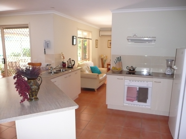 IMMACULATE HOME IN BOREEN POINT Picture 2