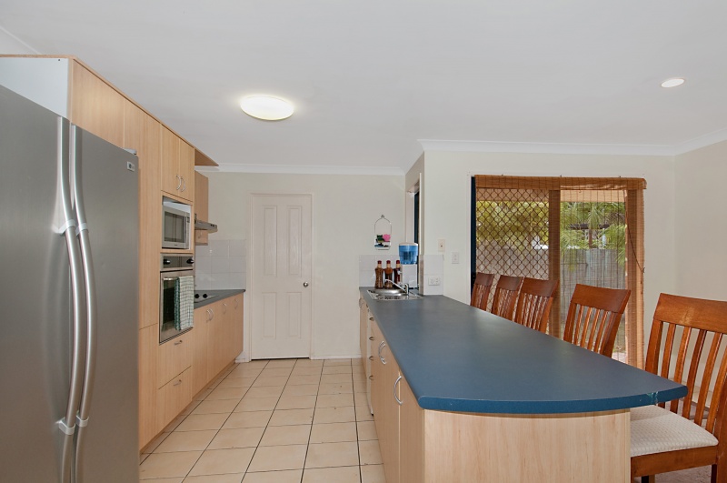 Family Home in Park Setting Picture 2