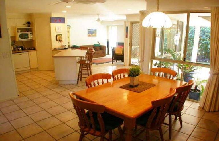 STUNNING 4 BEDDER Picture 2