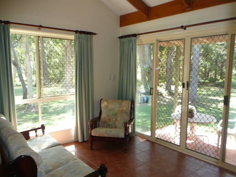 THE GOOD LIFE Picture 3