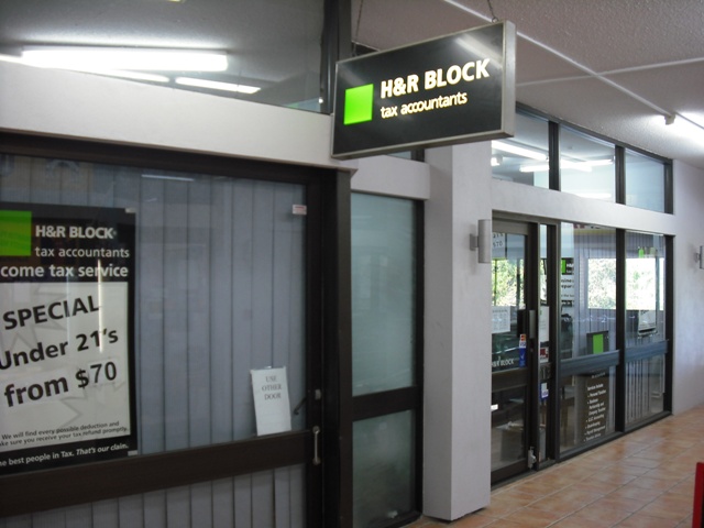 Office space in Tewantin Plaza Picture 2