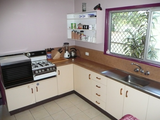 LARGE BLOCK
WITH POSSIBLE DEVELOPMENT OPPORTUNITY Picture 3