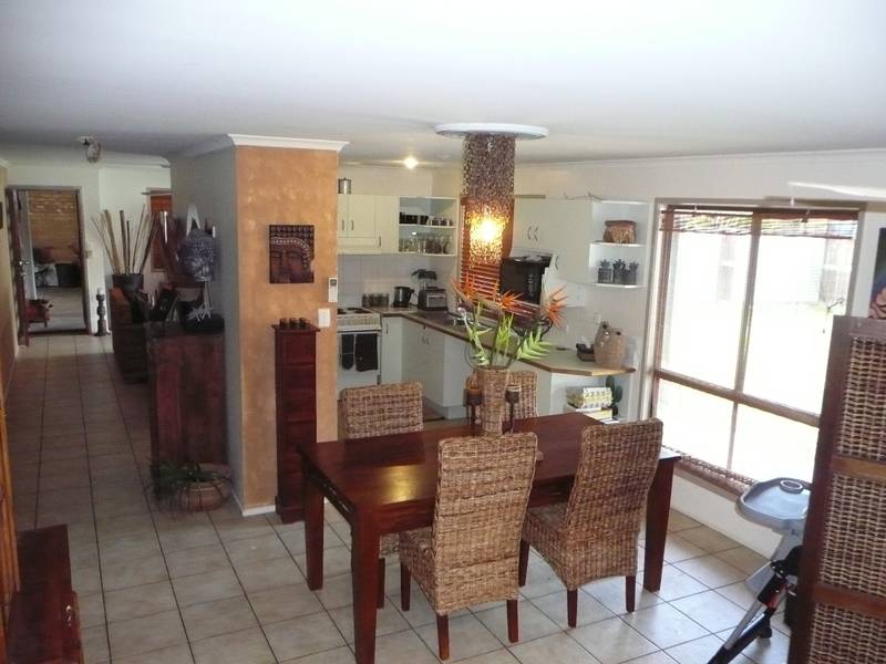 BIG ENOUGH FOR TWO FAMLIES Picture 3