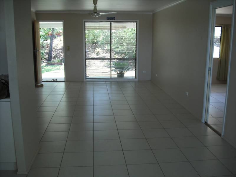 RENOVATED & VIEWS Picture 3