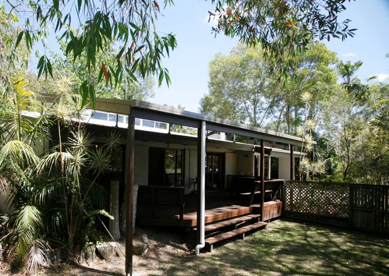 LOTS OF HOUSE FOR
LITTLE MONEY Picture 1