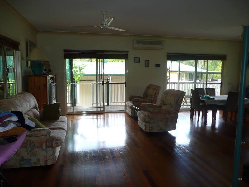 ROOM FOR 3 GENERATIONS Picture 3