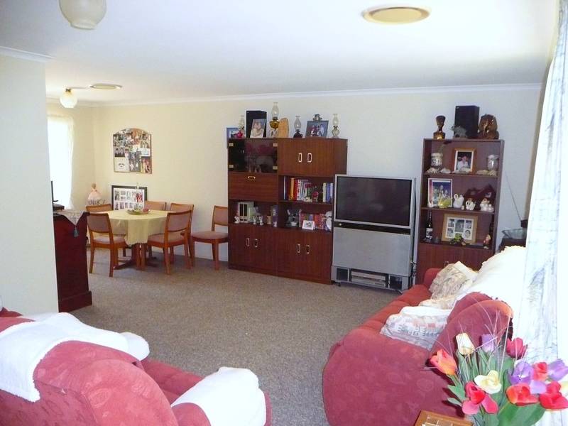 LOTS OF SPACE INSIDE AND OUT Picture 2