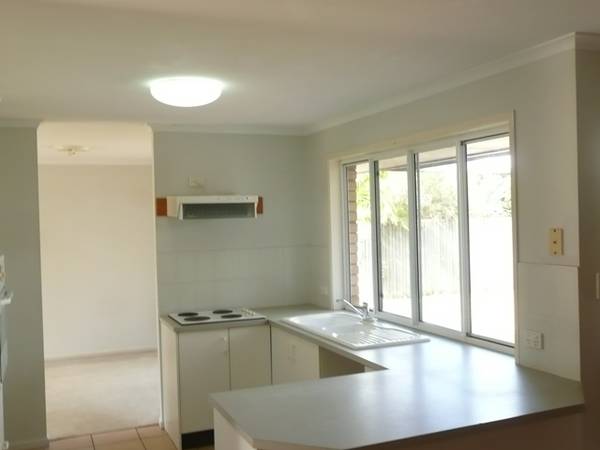 BARGAIN BUYING IN TEWANTIN Picture 3