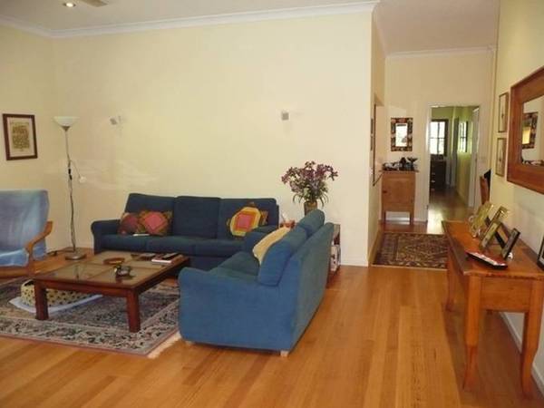 PEACE AND PARADISE Picture 3