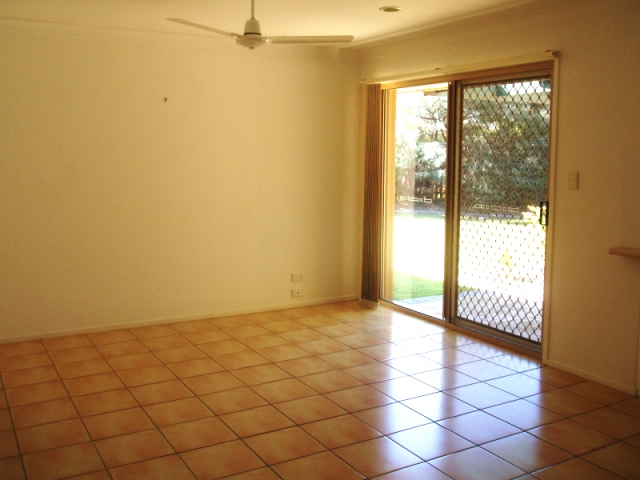 OPPORTUNITY KNOCKS IN NOOSA WATERS Picture 3