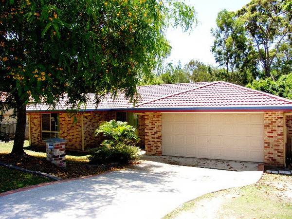 FANTASTIC VALUE FAMILY HOME - HURRY THIS WON'T LAST LONG Picture 1