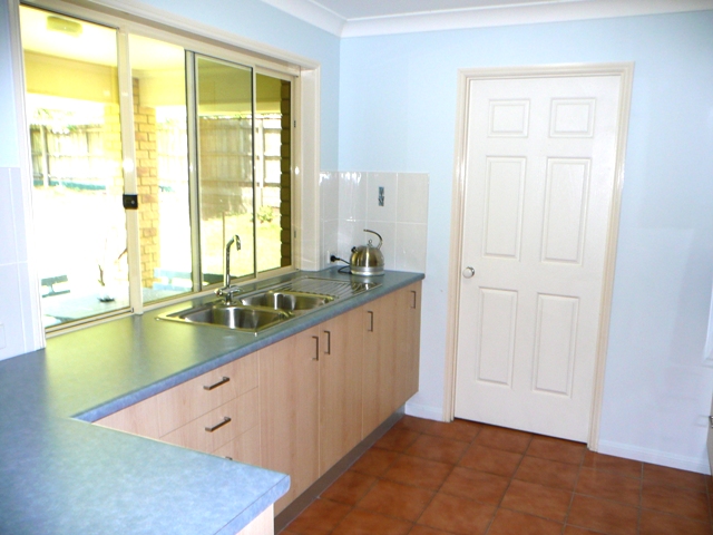 LOOKS LIKE NEW IN OLD TEWANTIN Picture 2