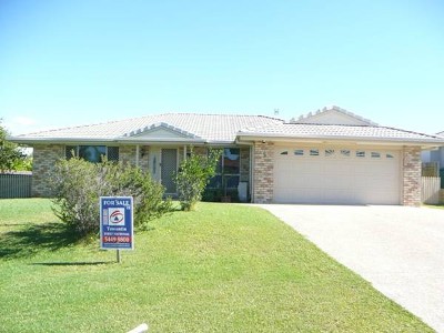 ONE OF NOOSA OUTLOOKS BEST BUYS Picture