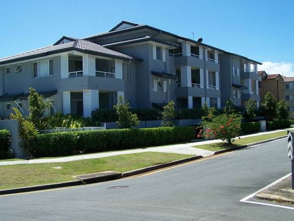 Easy Living by The Broadwater Picture 3