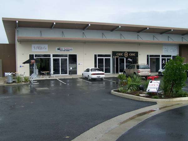 Coffee Shope for Lease - Hope Island Picture 1