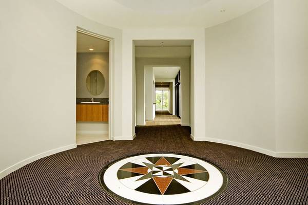 Must Be Sold Picture 1