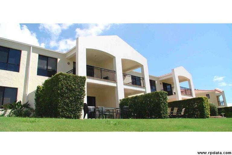 Golf Course Views For Miles - Unfurnished Picture Golf Course Views For Miles - Unfurnished Picture