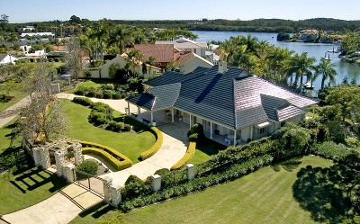 ICONIC CANAL HOME Picture