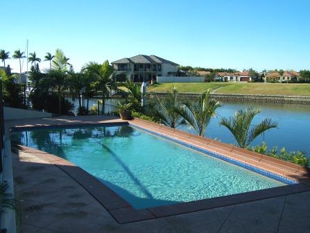 Hope Island Waterfront Picture 2