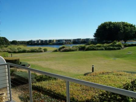 GRAND OUTDOOR ENTERTAINING WITH GOLF COURSE VIEWS Picture 1