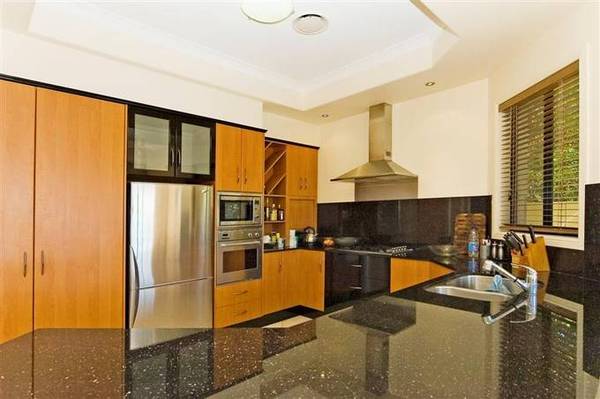 Waterfront Delight... Room for the family Picture Waterfront Delight... Room for the family Picture