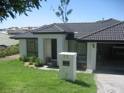 Attention Familys !!!!Close to all the schools and shops!!! Picture Attention Familys !!!!Close to all the schools and shops!!! Picture