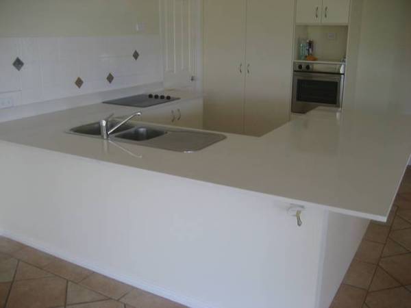 Attention Familys !!!!Close to all the schools and shops!!! Picture 2